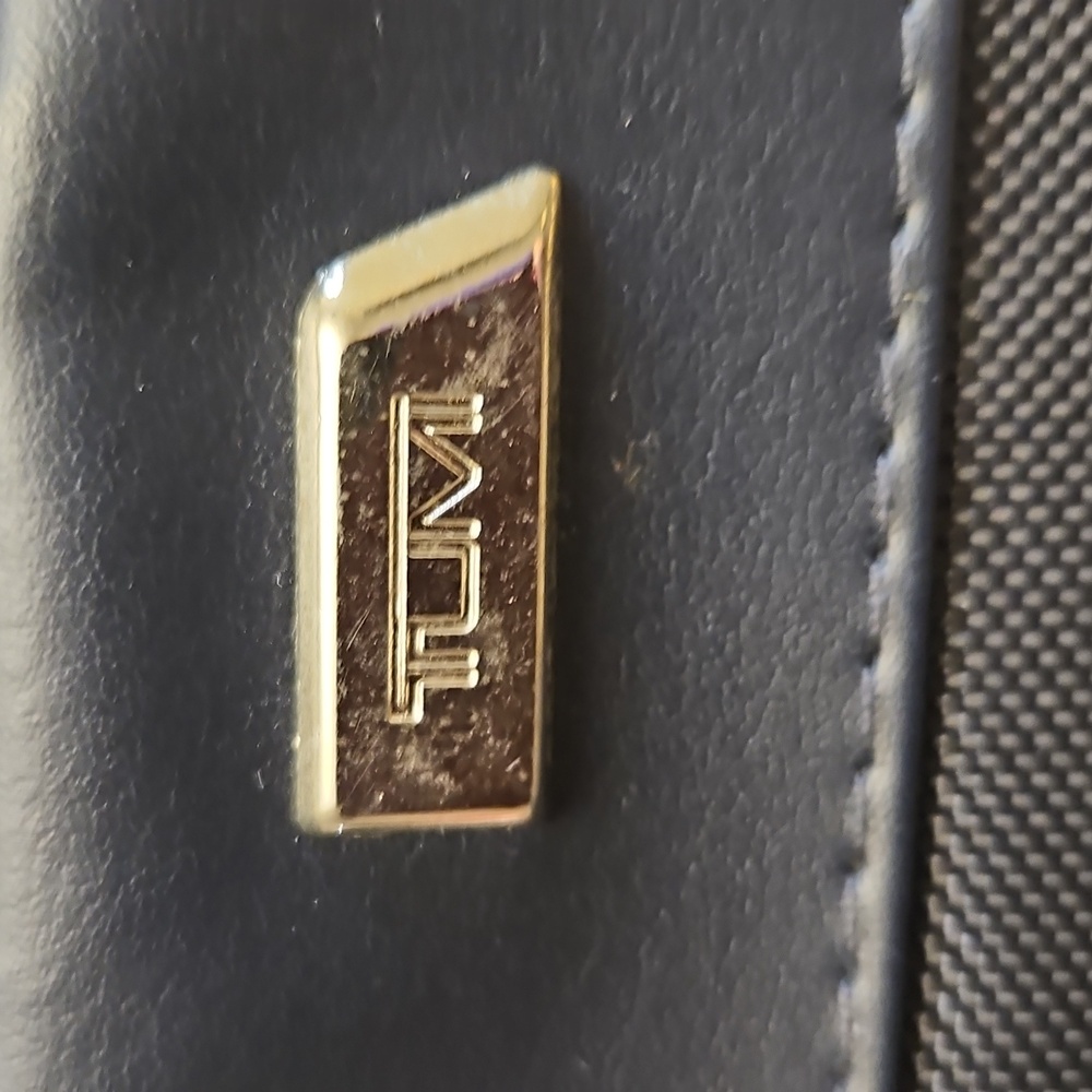 Tumi For Delta Black Travel Pouch - Picture 7 of 10